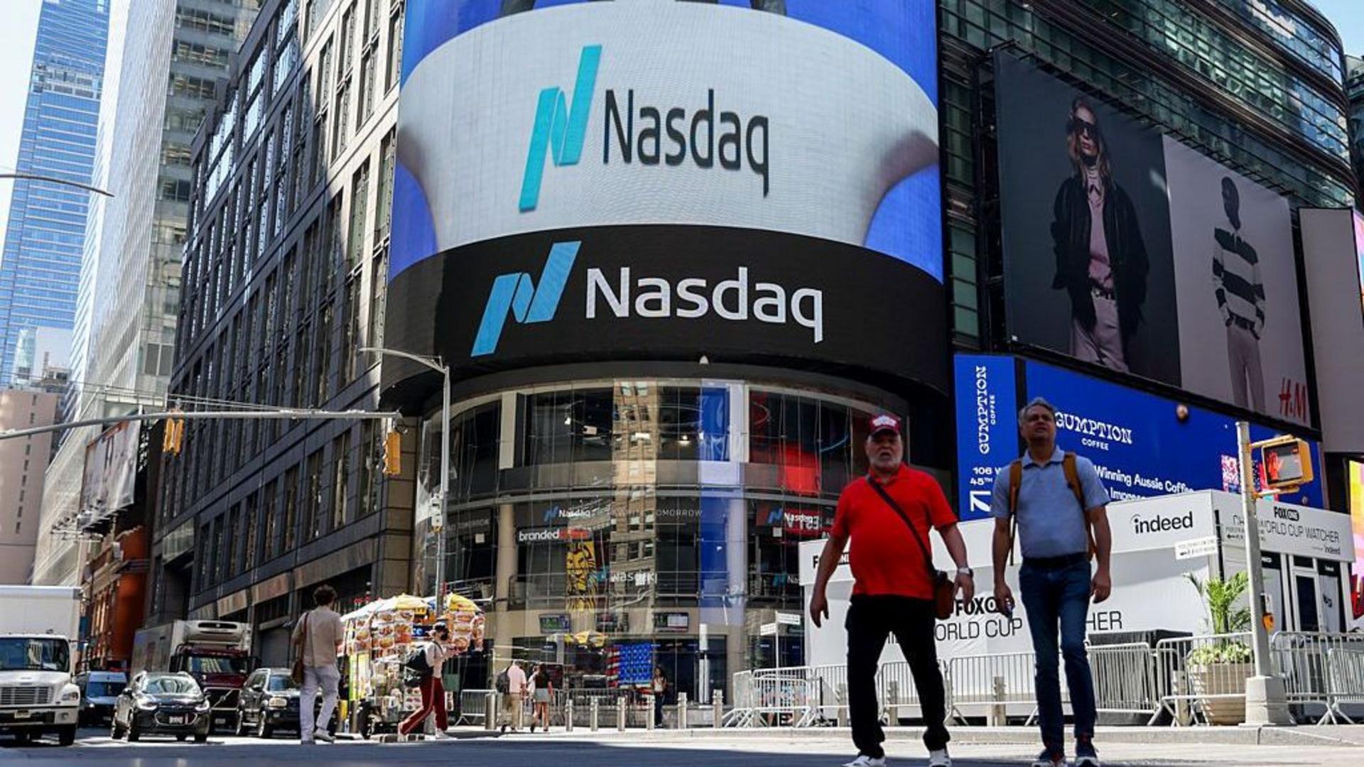 US tech stocks see sharp falls over AI cost fears